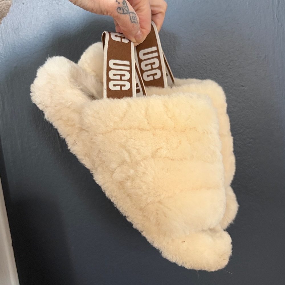 UGG Fluff Yeah Slide Slippers size 7 in cream